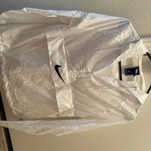 white nike windbreaker